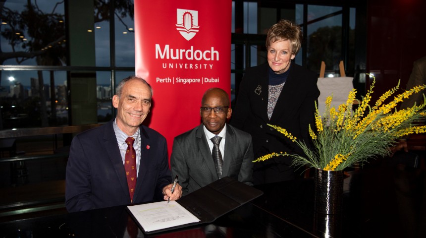 Professor David Morrison, Dr Shadrack Moephuli and WA Agriculture Minister Alannah MacTiernan at the signing of the commercial agreement between Murdoch University and the South African Agricultural Research Council