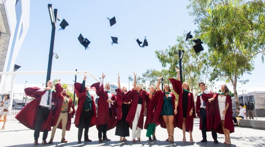 2021 graduates celebrating